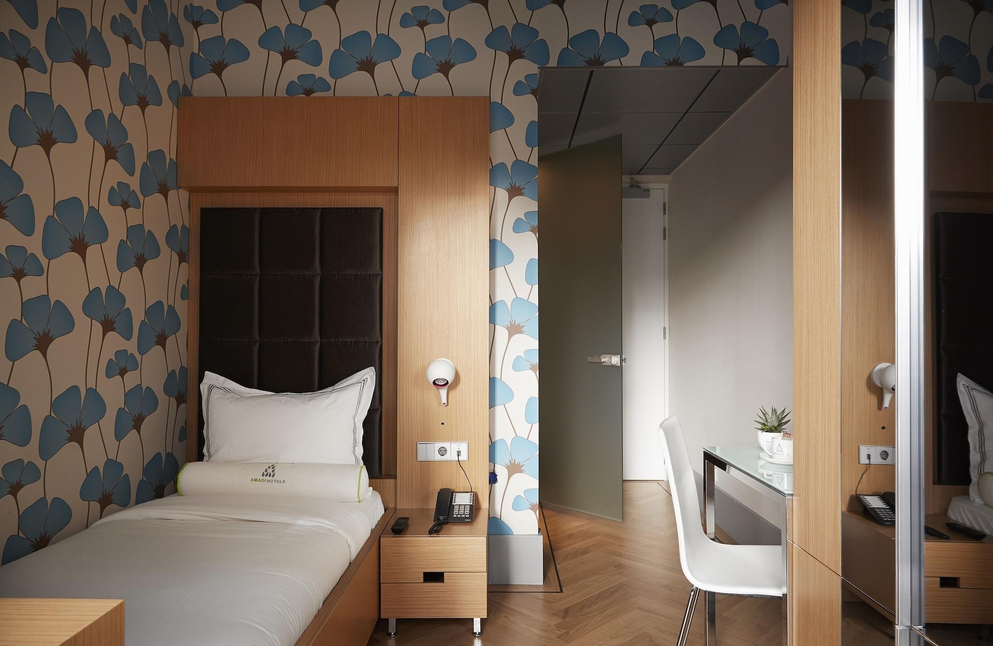 Amadi Park Hotel Amsterdam Exterior photo