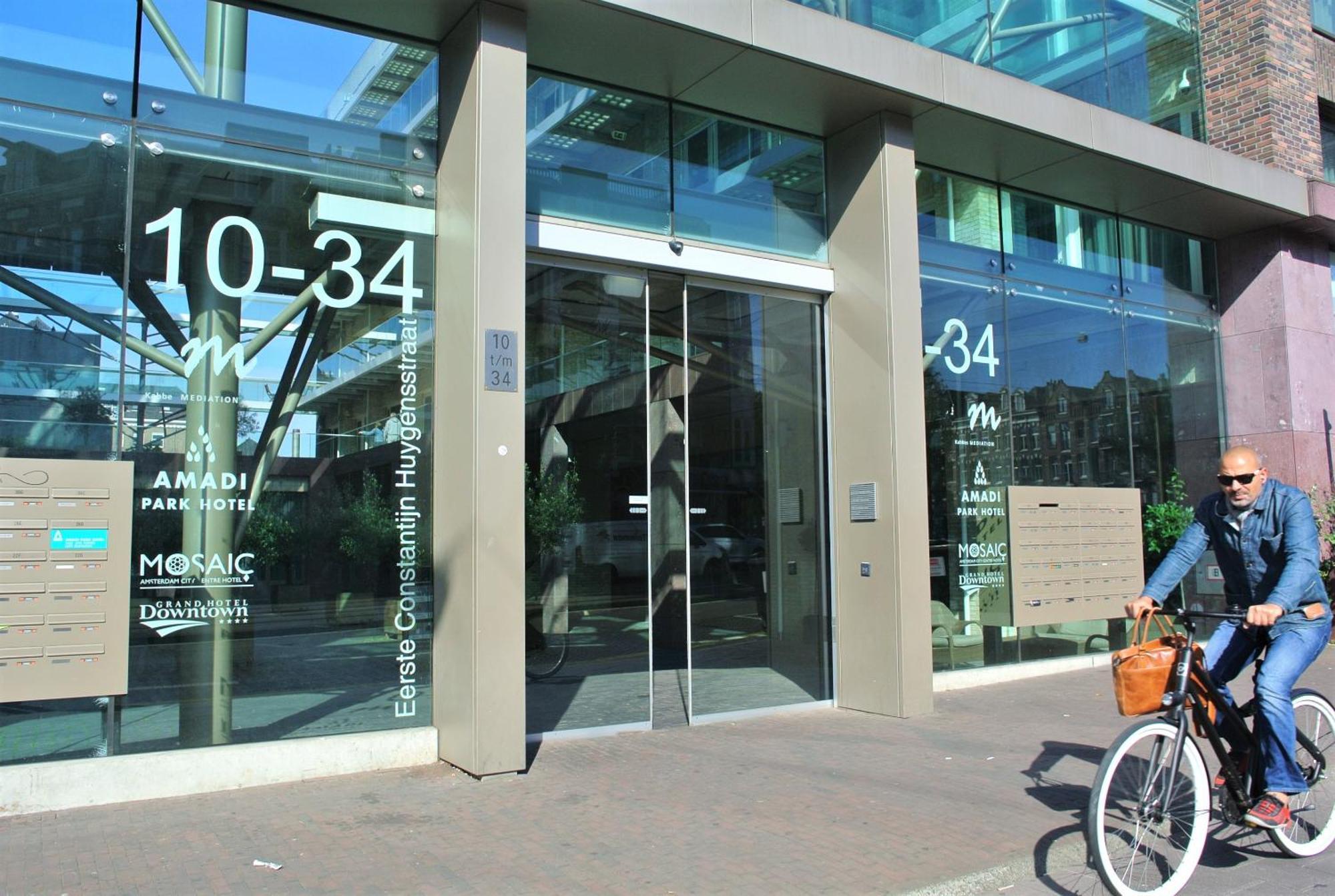 Amadi Park Hotel Amsterdam Exterior photo
