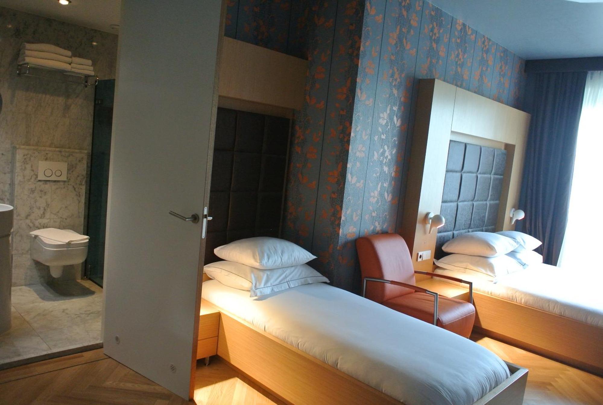 Amadi Park Hotel Amsterdam Exterior photo